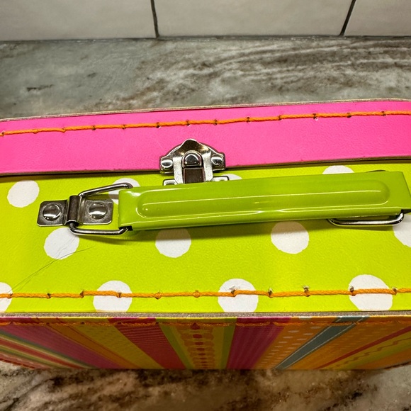 My first sewing kit - Picture 7 of 9